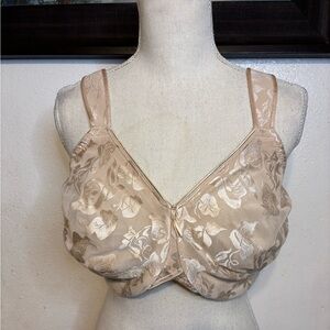 Wacoal Cream Full Coverage Bra with Floral Lace